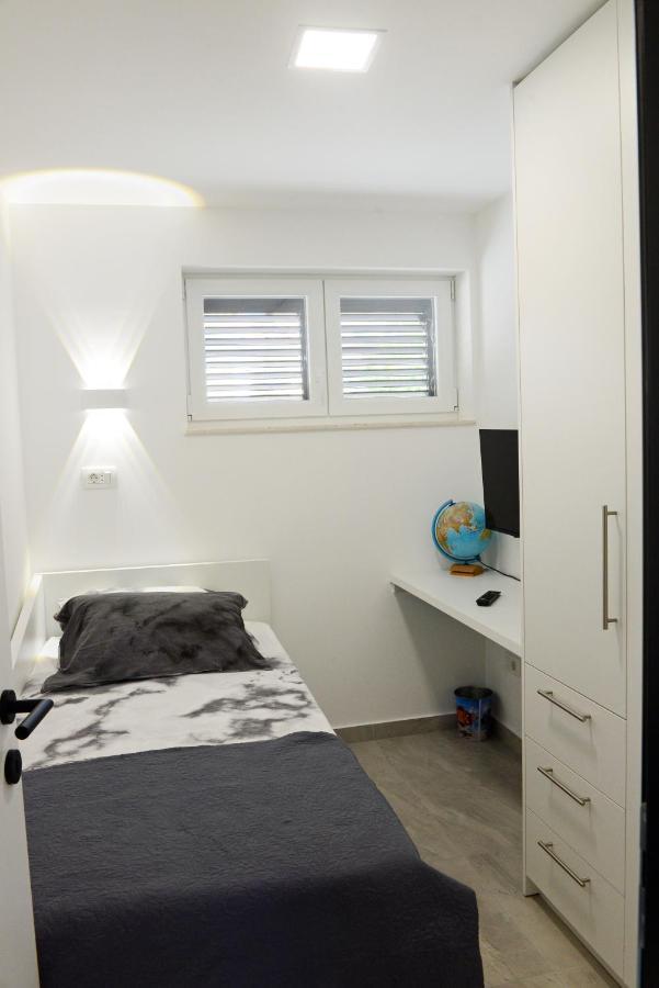 Apartman Milena Salona Kültér fotó